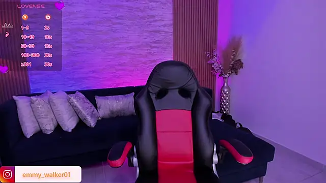 Snapshot of emmy_walker chatting on November 2025 11:09:01 AM emmy walker online show from November 2025 11:09:01 AM