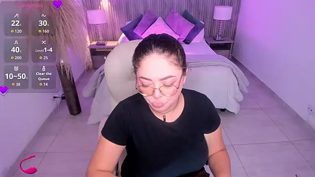 Snapshot of emmy_walker chatting on October 2025 11:11:02 AM emmy walker online show from October 2025 11:11:02 AM