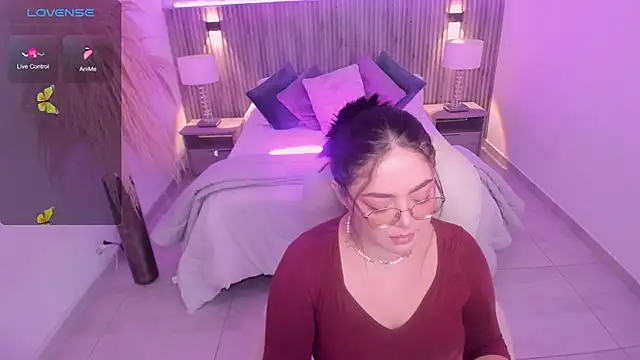 Snapshot of emmy_walker chatting on October 2025 11:09:01 AM emmy walker online show from October 2025 11:09:01 AM