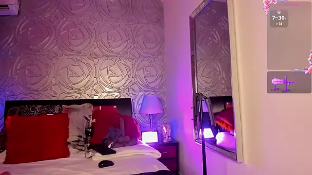 vennus1  online show from October 2025 04:11:02 AM