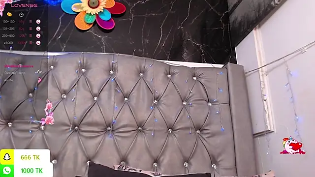 LAILAGUMMY online show from June 2026 04:38:01 PM