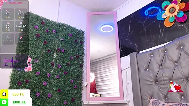 LAILAGUMMY online show from January 2026 12:33:02 PM