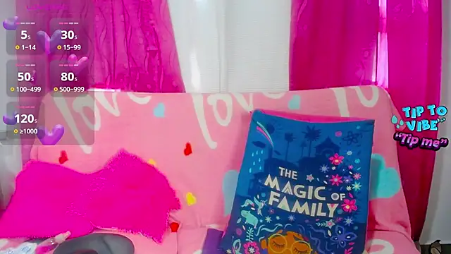 CiaraaSweet online show from September 2025 06:30:01 PM