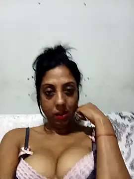 Mahi4luv online show from April 2026 09:48:01 PM