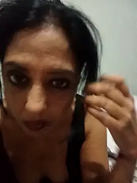 Mahi4luv online show from March 2026 10:30:01 PM