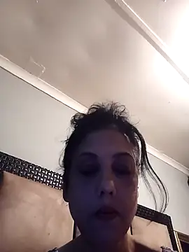 Mahi4luv online show from April 2026 09:55:01 PM