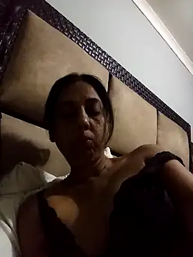 Mahi4luv online show from October 2025 12:44:01 AM