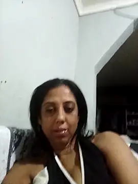 Mahi4luv online show from April 2026 10:32:01 PM