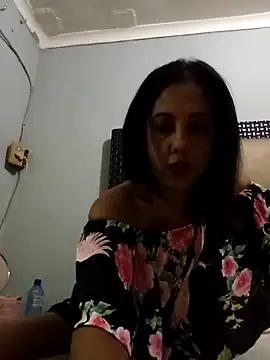 Snapshot of Mahi4luv chatting on April 2026 07:44:01 PM Mahi4luv online show from April 2026 07:44:01 PM