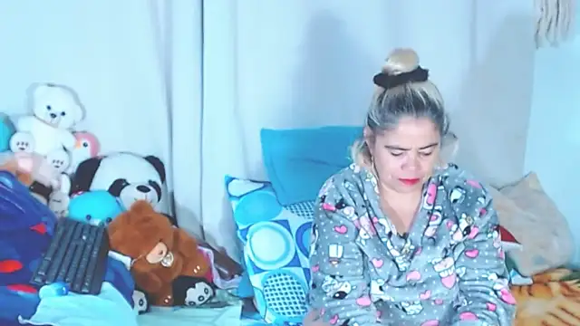 Snapshot of estrellita_fugaz16x chatting on September 2025 03:23:01 AM estrellita fugaz16x online show from September 2025 03:23:01 AM