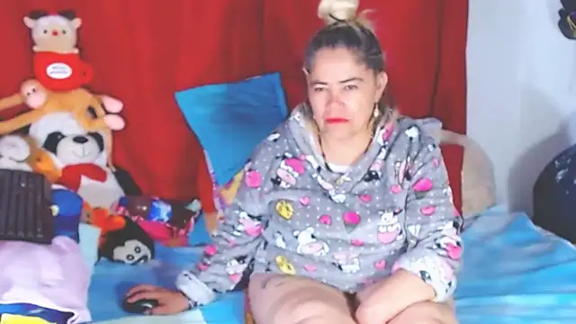 Snapshot of estrellita_fugaz16x chatting on November 2025 03:21:02 AM estrellita fugaz16x online show from November 2025 03:21:02 AM