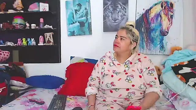 Snapshot of estrellita_fugaz16x chatting on March 2025 02:51:02 AM estrellita fugaz16x online show from March 2025 02:51:02 AM