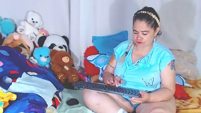 Snapshot of estrellita_fugaz16x chatting on October 2025 04:58:01 AM estrellita fugaz16x online show from October 2025 04:58:01 AM