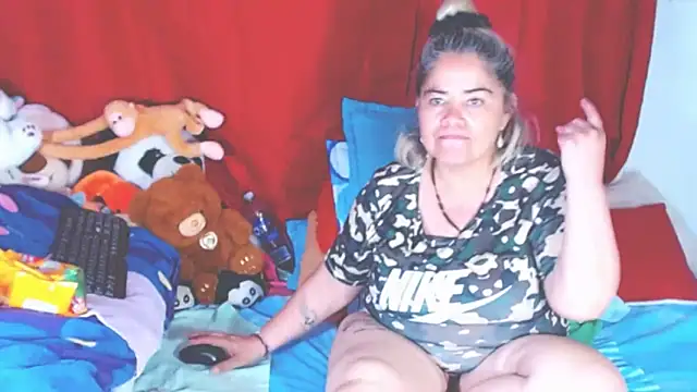 Snapshot of estrellita_fugaz16x chatting on October 2025 12:09:01 AM estrellita fugaz16x online show from October 2025 12:09:01 AM