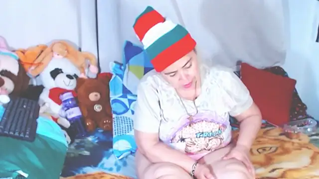 Snapshot of estrellita_fugaz16x chatting on December 2025 05:01:02 AM estrellita fugaz16x online show from December 2025 05:01:02 AM