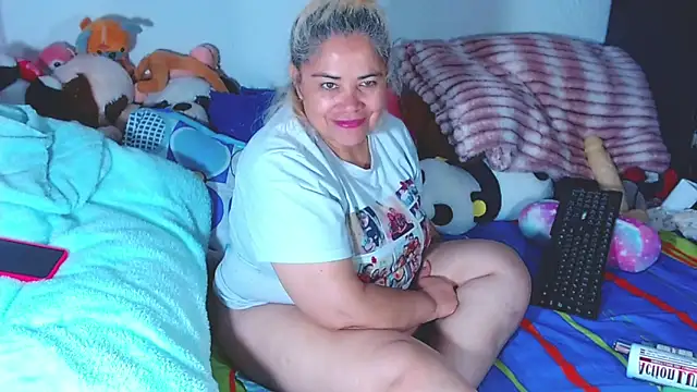 estrellita fugaz16x online show from June 2026 03:00:01 AM
