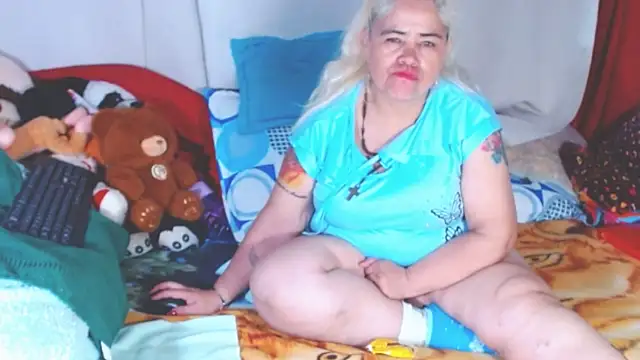 Snapshot of estrellita_fugaz16x chatting on November 2025 10:43:02 PM estrellita fugaz16x online show from November 2025 10:43:02 PM