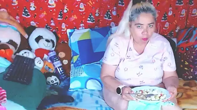 Snapshot of estrellita_fugaz16x chatting on January 2026 03:54:02 AM estrellita fugaz16x online show from January 2026 03:54:02 AM