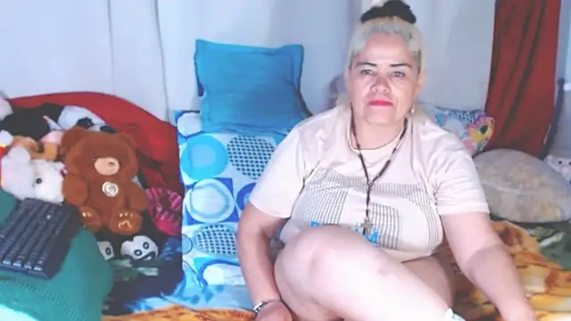 Snapshot of estrellita_fugaz16x chatting on November 2025 03:28:02 AM estrellita fugaz16x online show from November 2025 03:28:02 AM