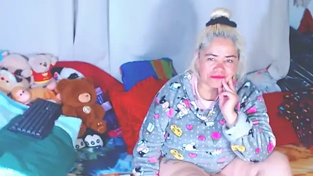 Snapshot of estrellita_fugaz16x chatting on December 2025 10:25:02 AM estrellita fugaz16x online show from December 2025 10:25:02 AM