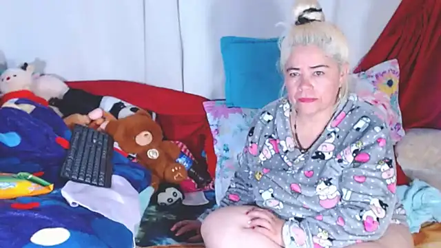 Snapshot of estrellita_fugaz16x chatting on November 2025 08:14:02 AM estrellita fugaz16x online show from November 2025 08:14:02 AM