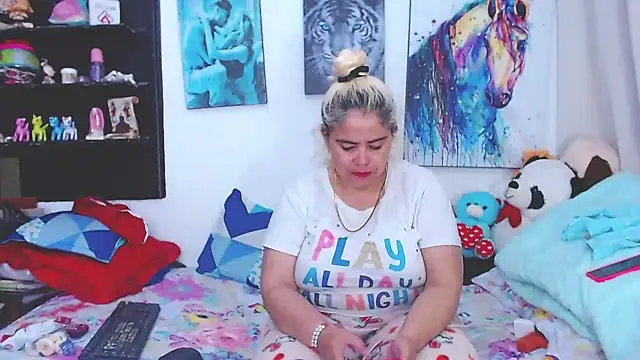 Snapshot of estrellita_fugaz16x chatting on March 2025 03:40:01 AM estrellita fugaz16x online show from March 2025 03:40:01 AM