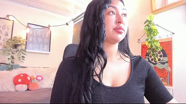 Snapshot of Pocahontas_power chatting on September 2025 05:48:01 PM Pocahontas power online show from September 2025 05:48:01 PM