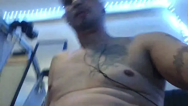 leonar0101 online show from December 2024 08:44:02 AM