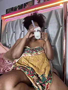 Snapshot of africa_xxx chatting on March 2025 12:12:02 AM africa xxx online show from March 2025 12:12:02 AM