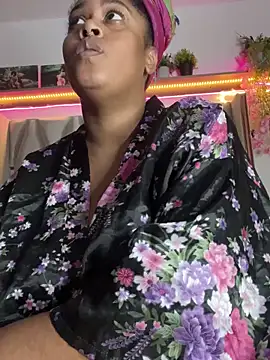 Snapshot of africa_xxx chatting on February 2025 12:14:01 AM africa xxx online show from February 2025 12:14:01 AM