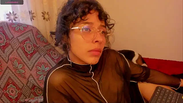 aluna 0310 online show from January 2025 10:51:01 PM