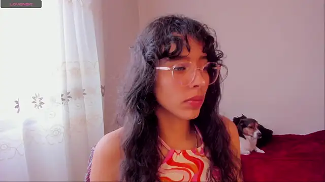 aluna 0310 online show from December 2024 08:32:01 PM