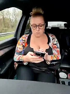 Snapshot of winniess40 chatting on November 2025 09:53:02 AM winniess40 online show from November 2025 09:53:02 AM