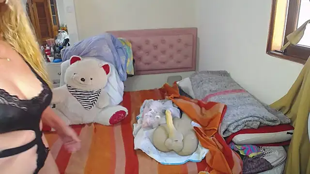 lucy belle bm online show from April 2026 03:31:02 PM
