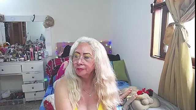 lucy belle bm online show from November 2025 03:38:01 PM