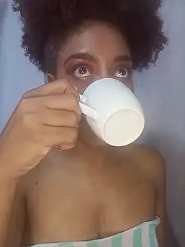 thaimy  online show from November 2025 02:23:02 AM