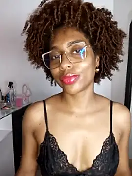 thaimy  online show from April 2026 03:00:02 AM