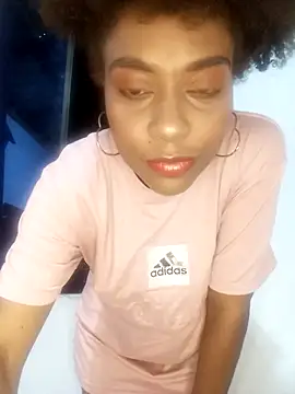 thaimy  online show from October 2025 11:47:01 PM