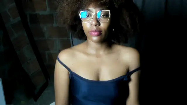 Snapshot of thaimy_ chatting on June 2026 02:44:02 AM thaimy online show from June 2026 02:44:02 AM