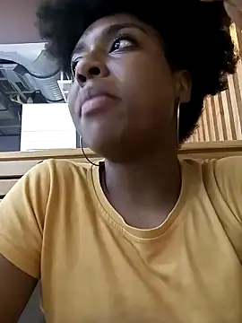 thaimy  online show from January 2025 10:05:01 PM