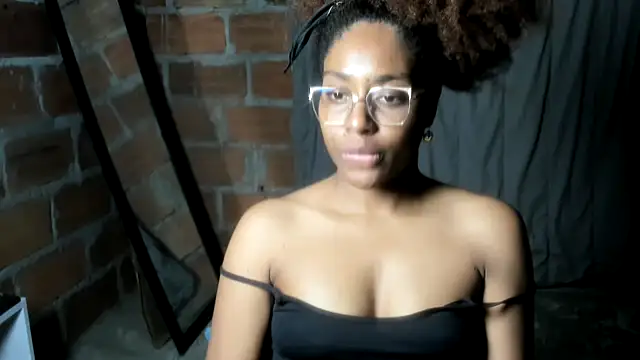 Snapshot of thaimy_ chatting on July 2026 02:07:02 AM thaimy online show from July 2026 02:07:02 AM