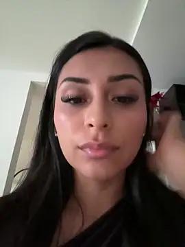 Snapshot of sweetAli_ chatting on May 2026 10:38:02 PM sweetAli online show from May 2026 10:38:02 PM