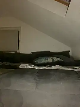 Snapshot of Vlad200472 chatting on March 2025 09:37:02 PM Vlad200472 online show from March 2025 09:37:02 PM