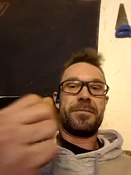 Mick8711 online show from December 2025 03:03:01 PM