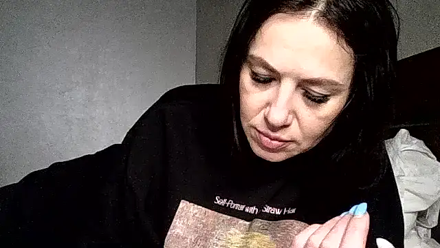 JulianaGold1 online show from February 2026 09:19:01 AM