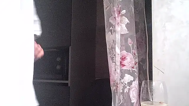 JulianaGold1 online show from September 2025 03:23:02 PM