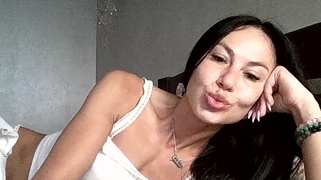 JulianaGold1 online show from June 2026 06:36:01 AM