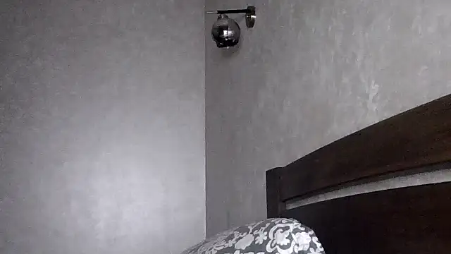 JulianaGold1 online show from November 2025 10:45:01 PM