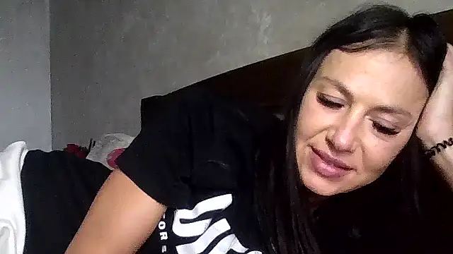 JulianaGold1 online show from September 2025 04:35:02 PM