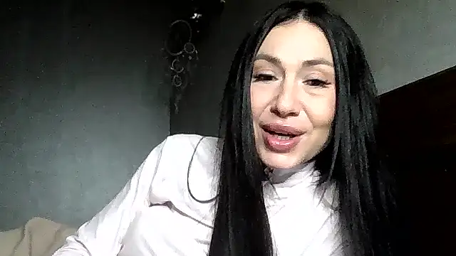 Snapshot of JulianaGold1 chatting on April 2026 07:51:02 PM JulianaGold1 online show from April 2026 07:51:02 PM